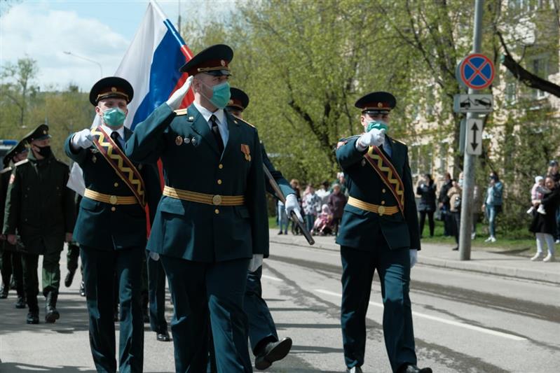 В преддверии Дня Победы Росгвардия проводит для ветеранов персональные парады