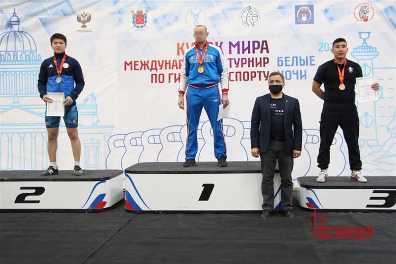 Офицер Росгвардии взял «золото» Кубка мира по гиревому спорту