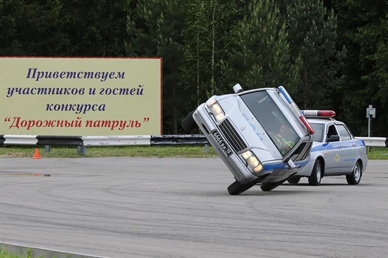 Команда военной автомобильной инспекции Росгвардии участвует во всеармейском этапе конкурса «Дорожный патруль»