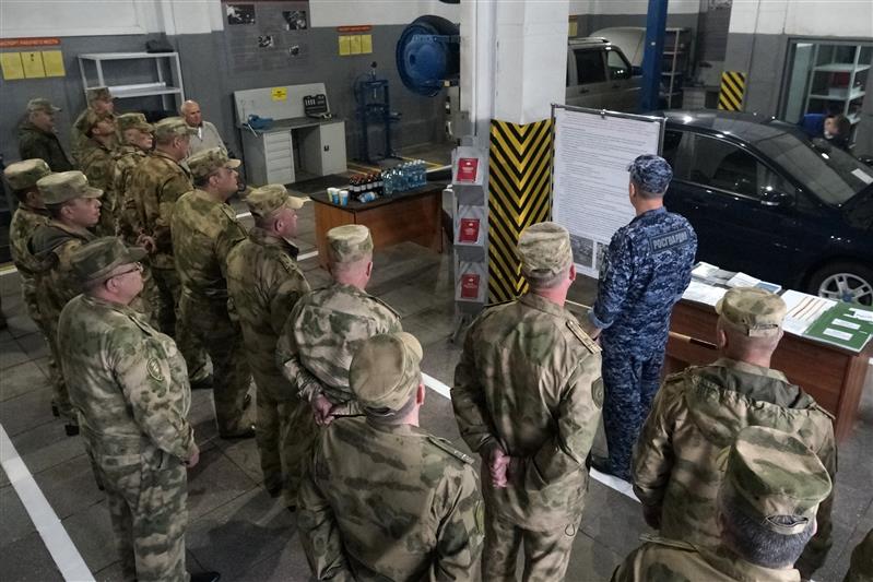 В Новосибирске состоялся учебно-методический сбор с руководящим составом техники и вооружения войск национальной гвардии Российской Федерации