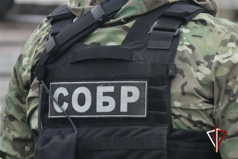 При участии красноярского СОБР Росгвардии задержан подозреваемый в разбойном нападении на охраняемую стоянку автомобилей