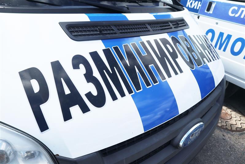 Взрывотехники ОМОН Росгвардии обследовали боеприпасы, обнаруженные в квартире жилого дома