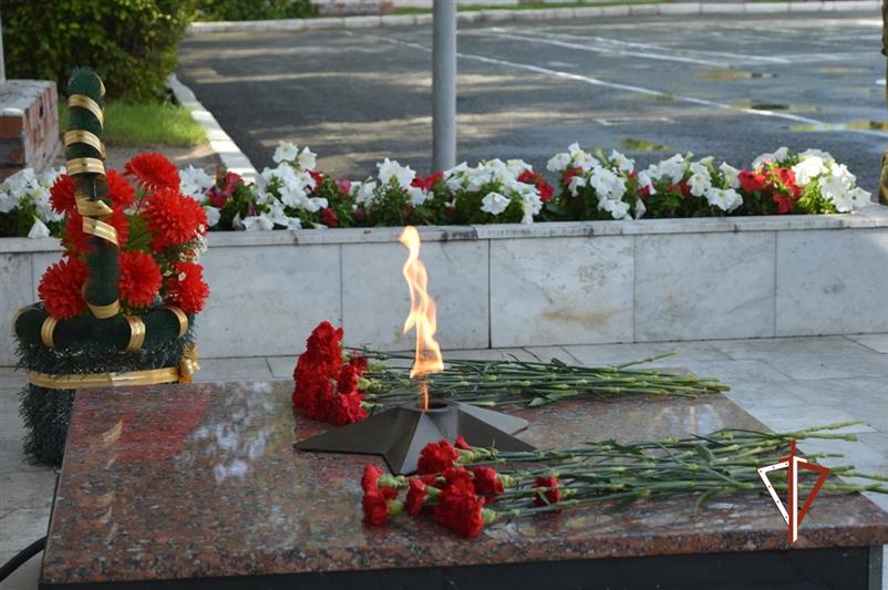 Память погибших боевых товарищей почтили в тюменском кинологическом центре Росгвардии