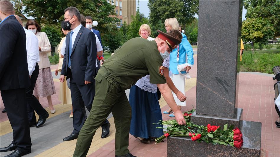 В День города Орла росгвардейцы почтили память защитников Отечества