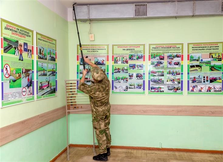 Росгвардия проверила обеспечение безопасности образовательных учреждений юга России (видео)