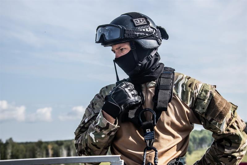 «Штурм и с неба, и с земли»