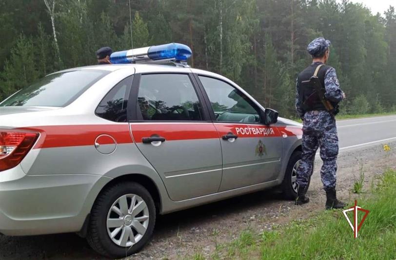 Росгвардейцы помогли в локализации пожара в жилом районе города Рубцовска