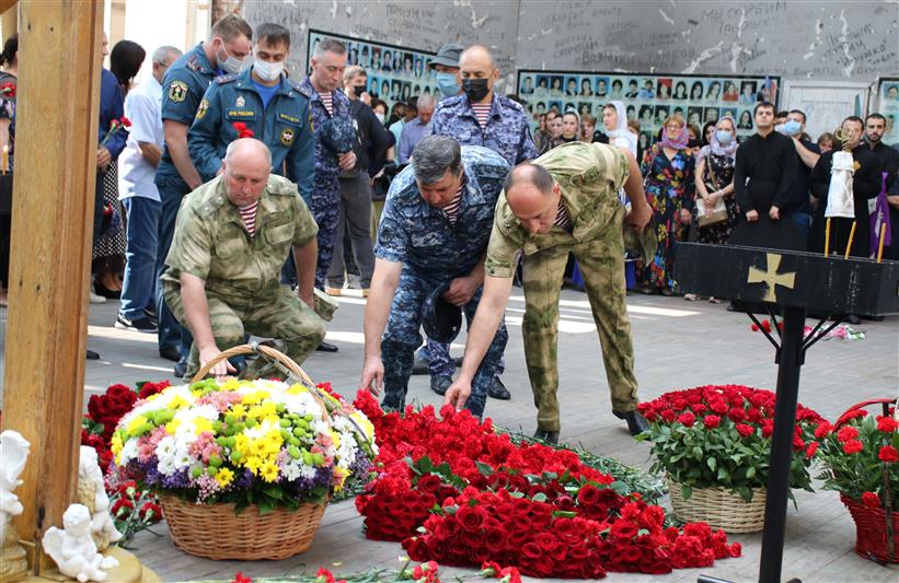  Росгвардейцы почтили память жертв трагедии в Беслане 
