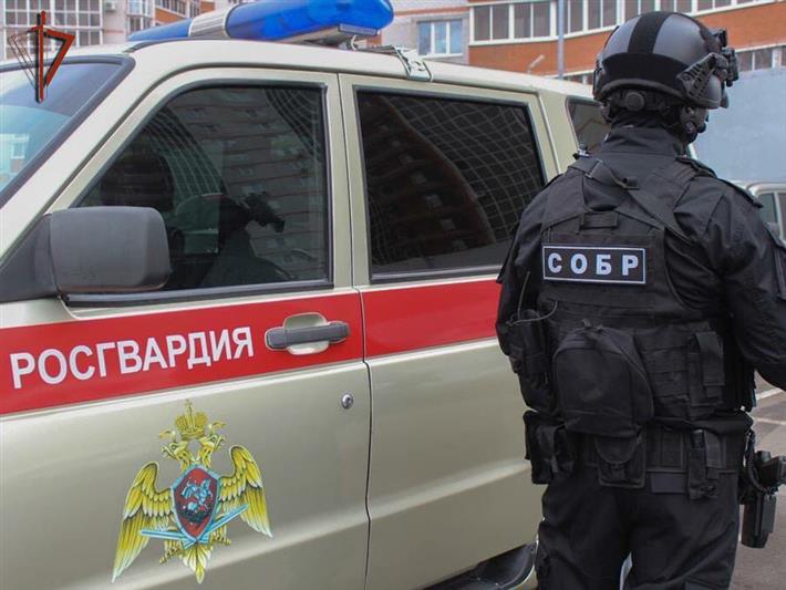 При содействии СОБР Росгвардии в Ульяновске задержаны подозреваемые в мошенничестве 