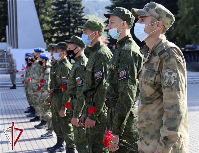При участии Росгвардии на Алтае перезахоронили останки воина ВОВ
