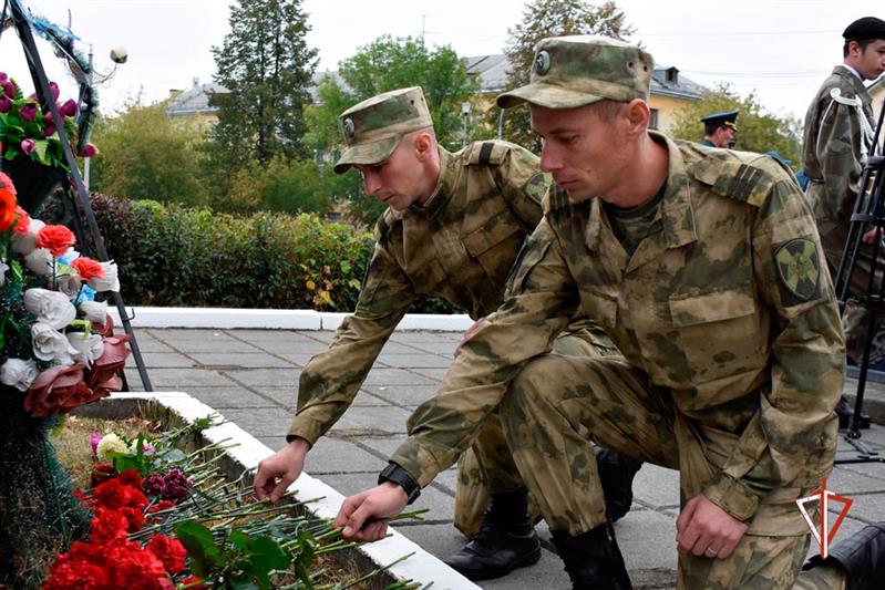 В Уральском округе Росгвардии состоялись мероприятия,  посвященные Дню солидарности в борьбе с терроризмом (видео)