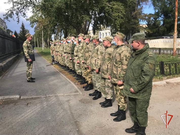 Военнослужащие калиновского соединения Росгвардии  приняли участие во всероссийском субботнике «Зеленая Россия»