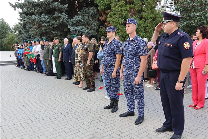 Сотрудники Росгвардии приняли участие в перезахоронении останков красноармейца на Ставрополье