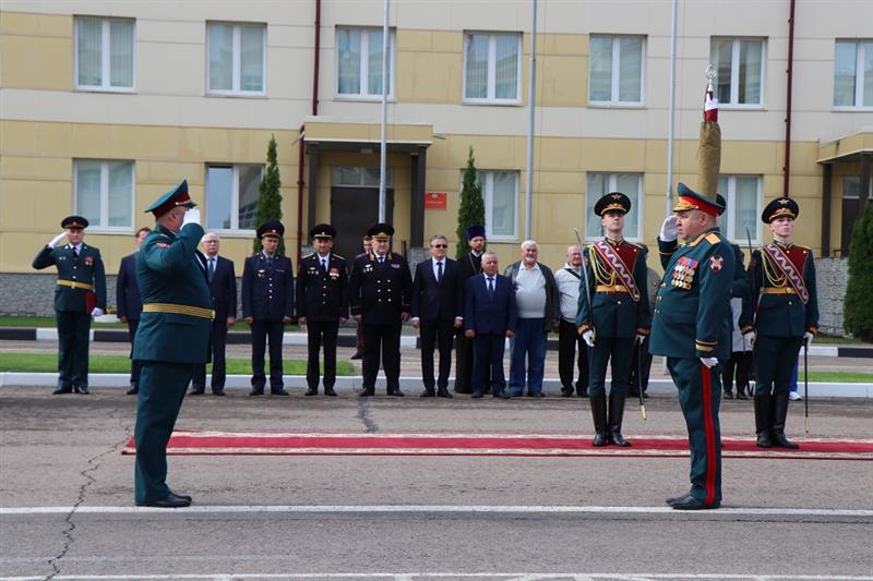 Калужскому Центру подготовки личного состава Росгвардии вручили Боевое знамя