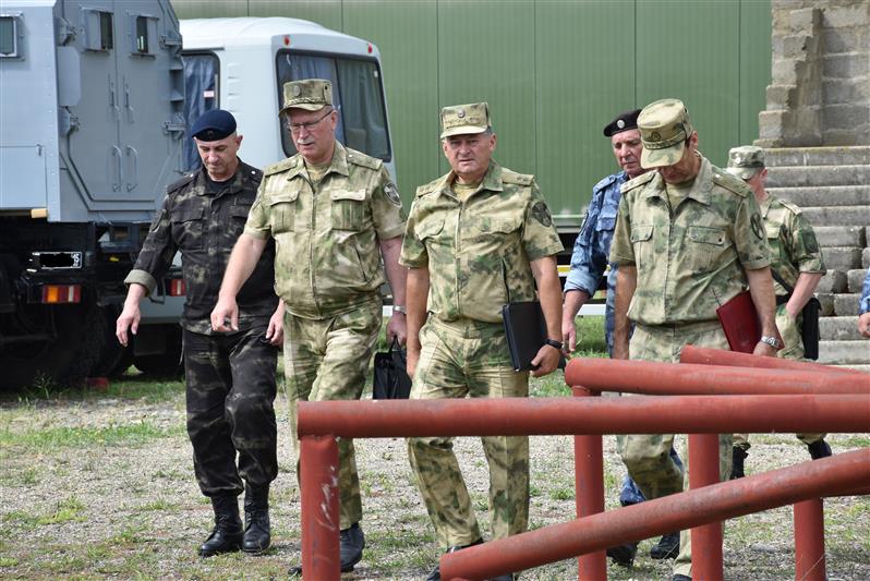 Командующий Южным округом проинспектировал подразделения Управления Росгвардии по Республике Адыгея
