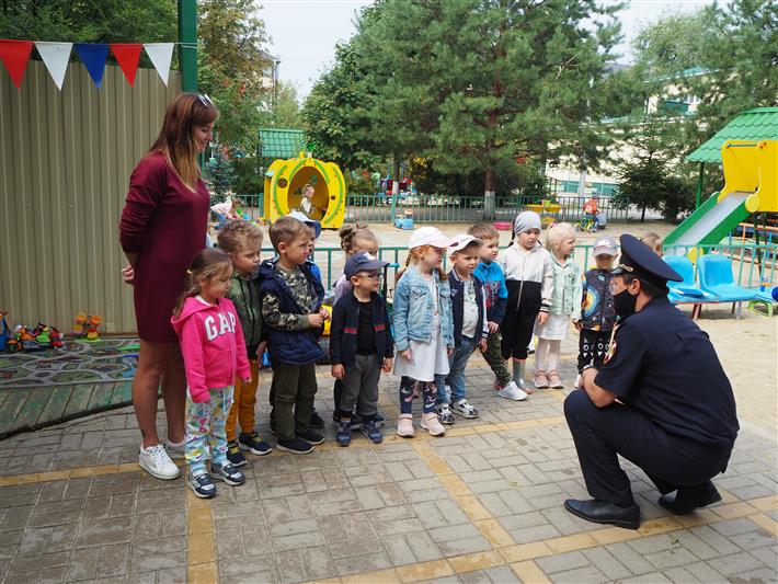 В Центральном округе Росгвардии проходят памятные мероприятия ко Дню солидарности в борьбе с терроризмом