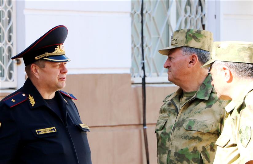 Командующий Южным округом Росгвардии проинспектировал подразделения ведомства в Ростовской области