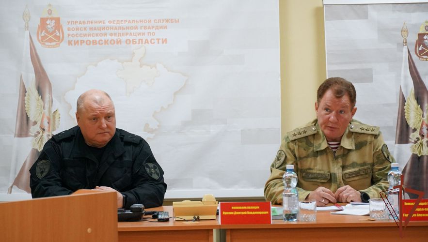 Командующий Приволжским округом Росгвардии проверил подчиненные подразделения в Кировской области 