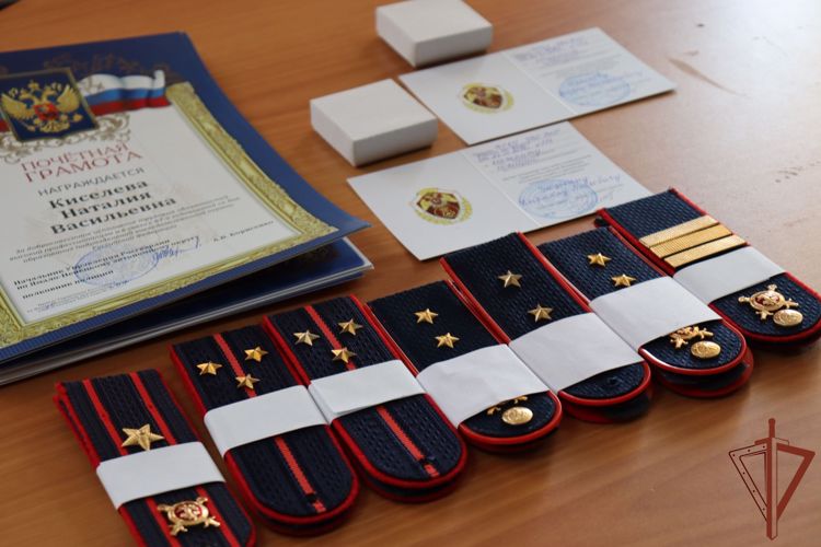 В Уральском округе Росгвардии отметили День образования вневедомственной охраны (видео)