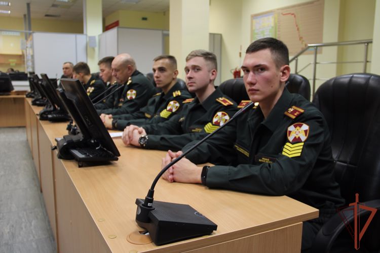 Курсанты Росгвардии рассказали кадетам в онлайн-формате о нюансах обучения в вузе ведомства