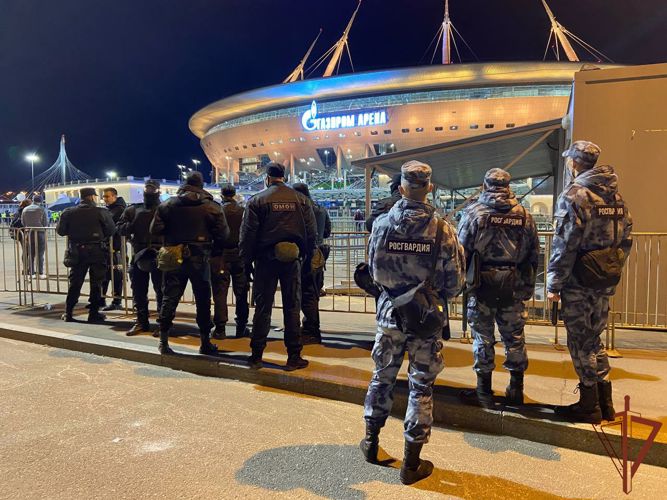 В Санкт-Петербурге росгвардейцы обеспечили правопорядок при проведении футбольного матча «Зенит»- «Динамо»