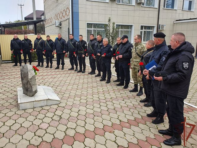 В Минеральных Водах бойцы ОМОН на транспорте почтили память сослуживца, погибшего при исполнении служебного долга