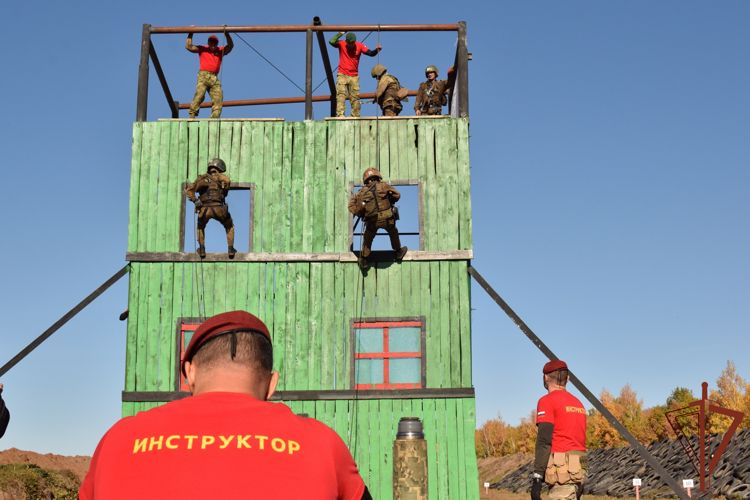 Проведены испытания на право ношения крапового берета среди военнослужащих спецназа Приволжского округа Росгвардии  (видео)