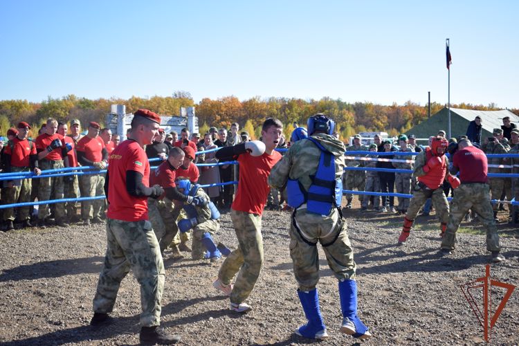 Проведены испытания на право ношения крапового берета среди военнослужащих спецназа Приволжского округа Росгвардии  (видео)