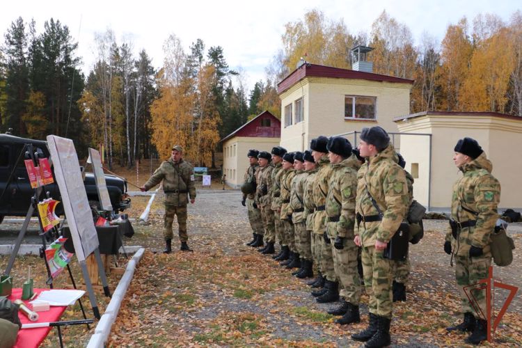 В озерском соединении Уральского округа Росгвардии состоялся сбор офицеров-выпускников