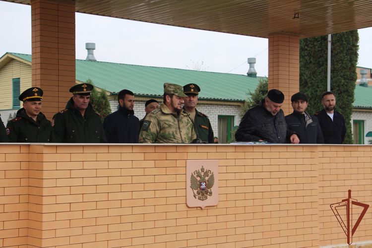Грозненские школьники побывали в гостях у Росгвардии