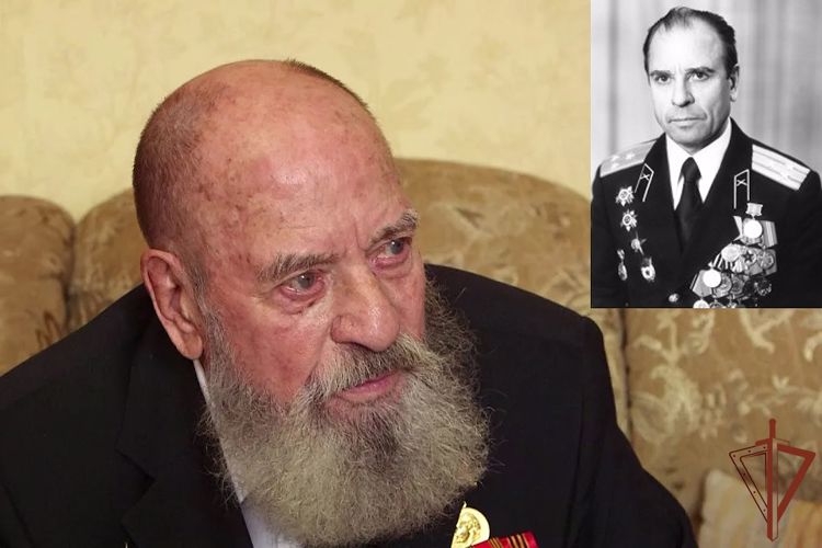 Росгвардейцы поздравили с 98-летием тюменца-участника Великой Отечественной войны 