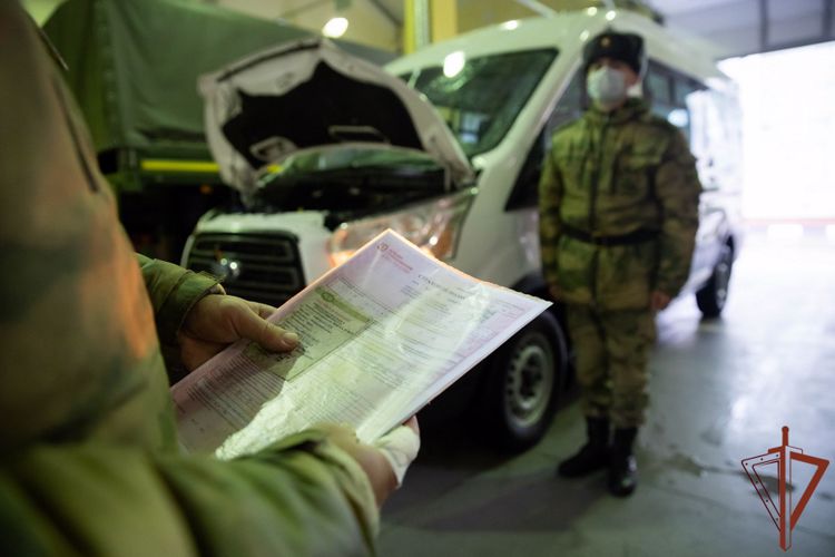Для водителей Росгвардии проведен показной технический смотр транспортных средств