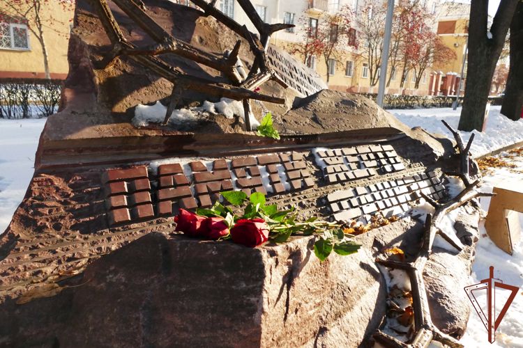 Военнослужащие Росгвардии провели патриотическое мероприятие для кемеровских школьников
