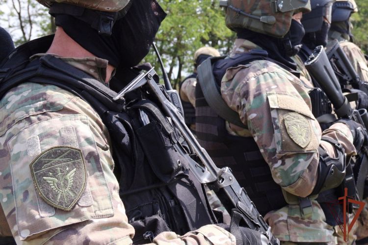 При содействии Росгвардии в Ростове-на-Дону задержана подозреваемая в хищении денежных средств с банковских карт