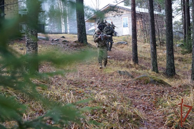 Карельский СОБР Росгвардии завершил полевой выход