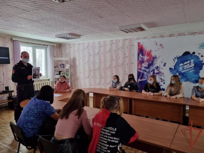    Тематические мероприятия ко дню рождения конструктора Михаила Калашникова провели росгвардейцы в Сибири