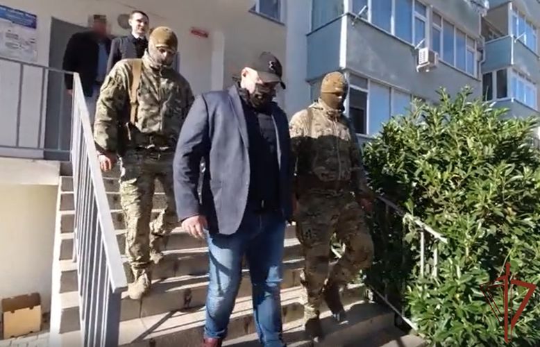При содействии Росгвардии в Севастополе задержан подозреваемый в превышении должностных полномочий