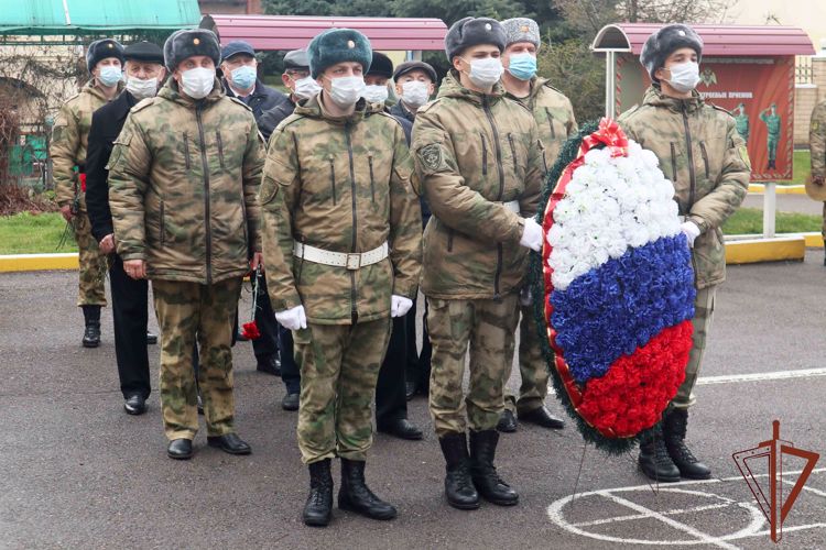Представители Росгвардии почтили память освободителей Ростова-на-Дону