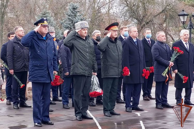 Представители Росгвардии почтили память освободителей Ростова-на-Дону