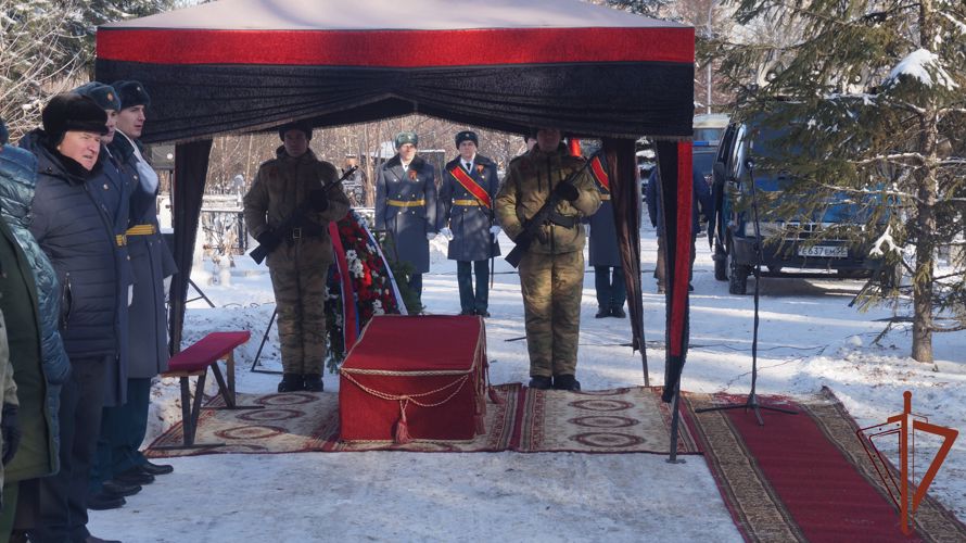 Росгвардейцы в Омске приняли участие в церемонии захоронения останков участника войны