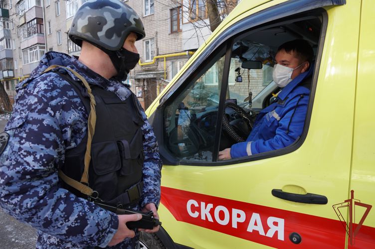 Росгвардия взяла под охрану работу скорой помощи в Иванове (видео)
