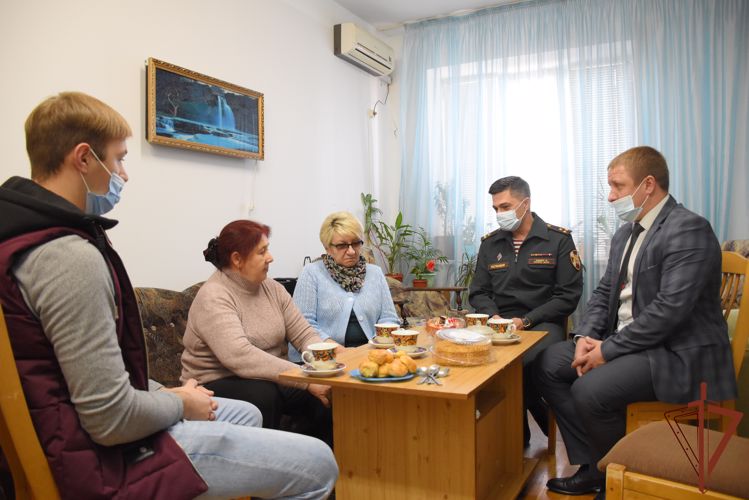 Росгвардейцы Южного округа почтили память боевых товарищей