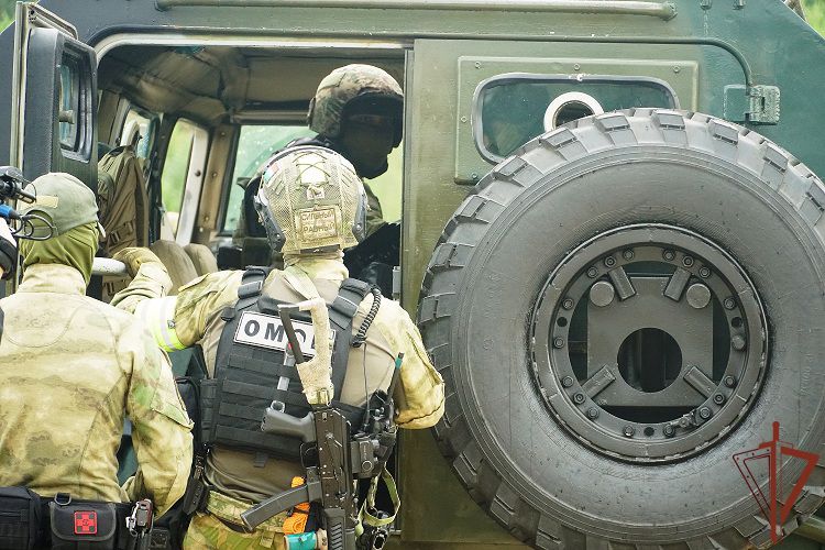 Карельский ОМОН Росгвардии отметил 28-ю годовщину образования