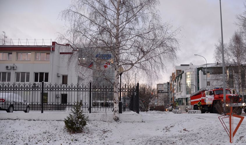 Росгвардия и МЧС в Югре отработали взаимодействие при возникновении пожара на собственном объекте