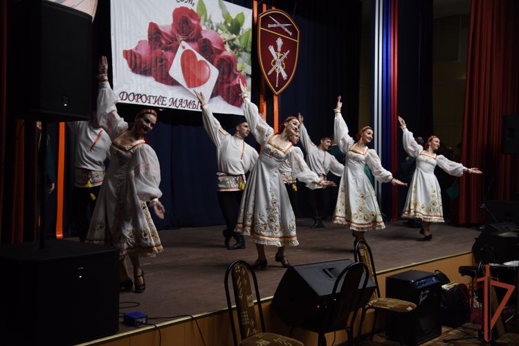 В грозненском соединении Росгвардии состоялось праздничное мероприятие, посвященное Дню матери