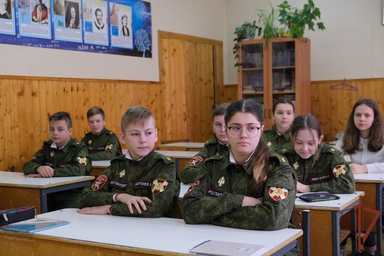 Росгвардейцы рассказали курским школьникам о правилах безопасности на дороге