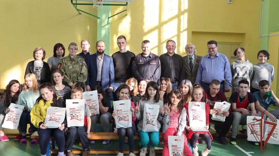 Более 150 «Уроков мужества» провели сотрудники Росгвардии в Подмосковье в 2021 году
