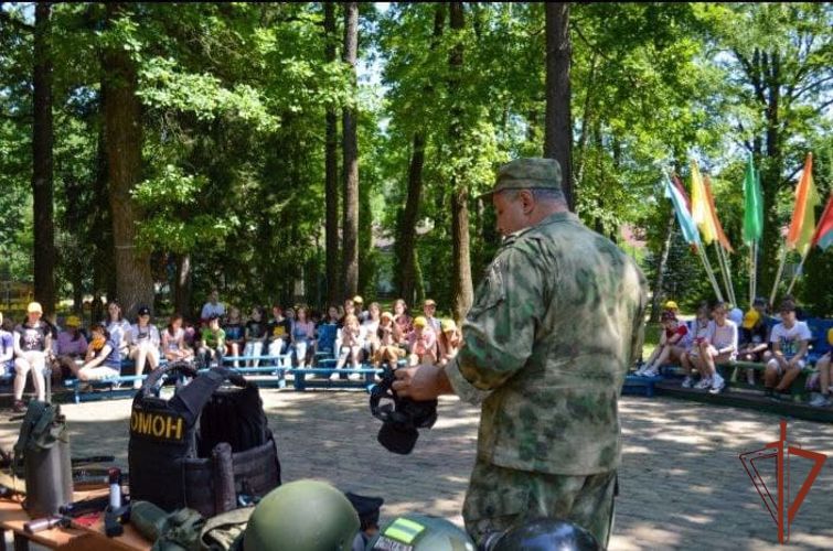 Более 150 «Уроков мужества» провели сотрудники Росгвардии в Подмосковье в 2021 году