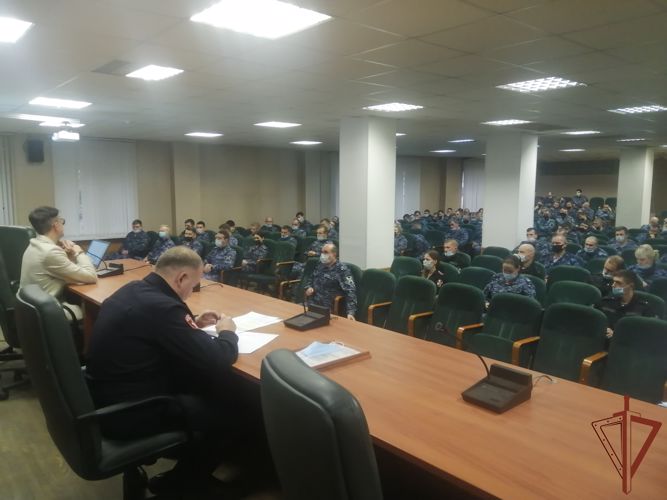 С инновациями в области охраны правопорядка ознакомили росгвардейцев в Москве