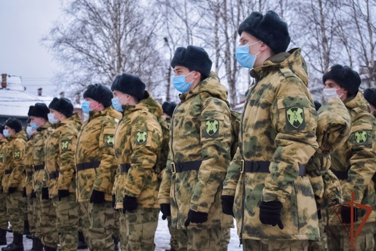 Первые команды призывников отправились из военкоматов в воинские части Росгвардии